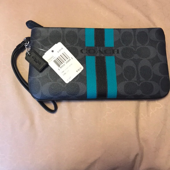Authentic Brand new with tag Coach Wristlet! - Picture 2 of 4